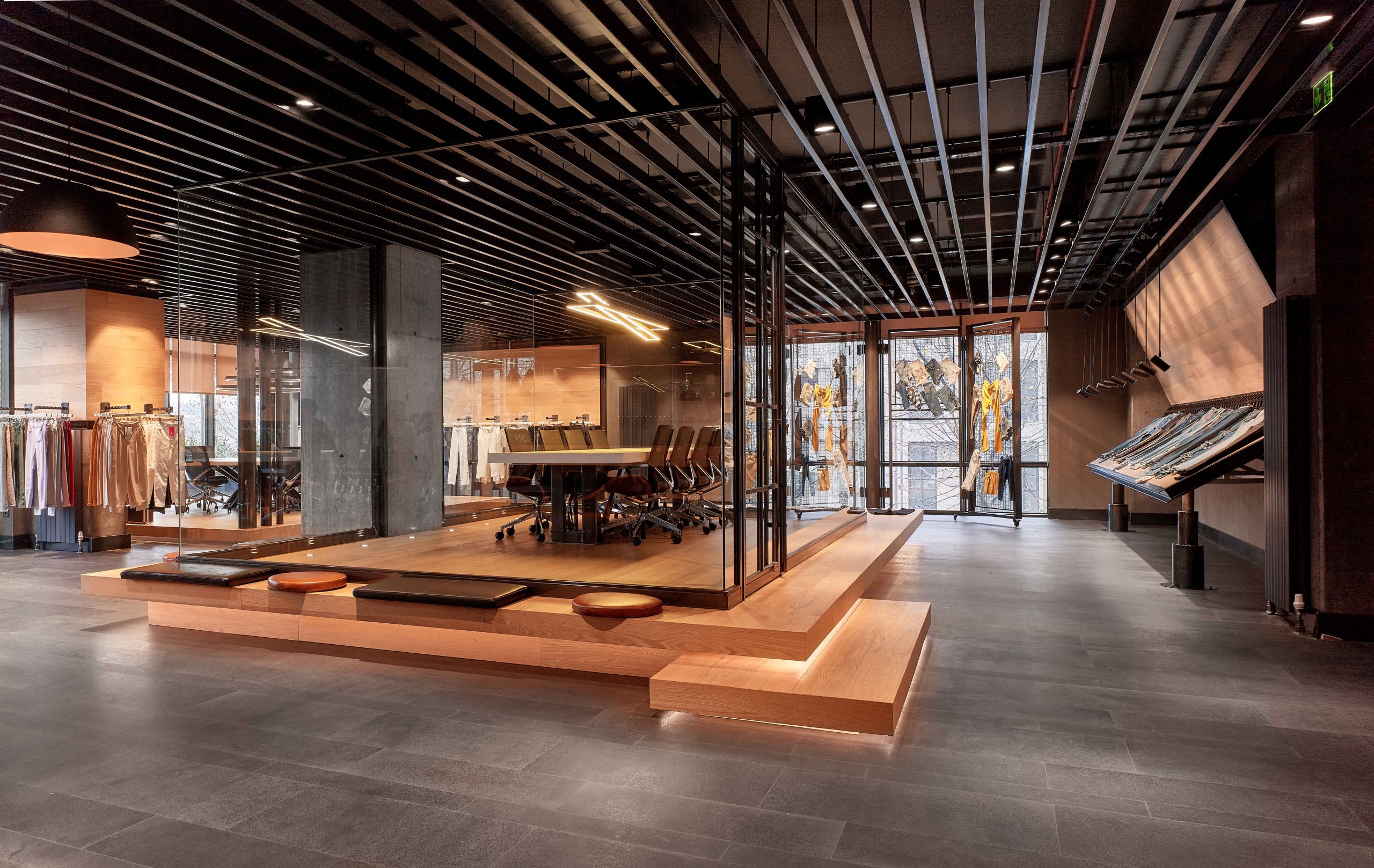 Toplantı alanı özel mobilya uygulaması